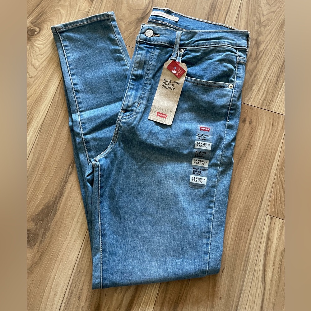 Women’s Levi’s